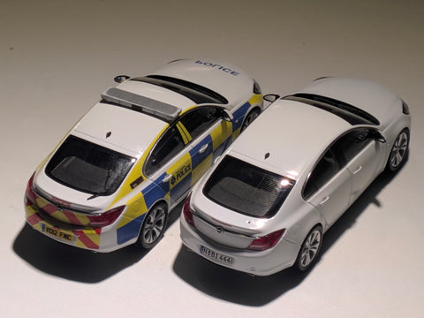 🇬🇧 Emergency Services Decal for Opel Insignia (1st Gen) Models