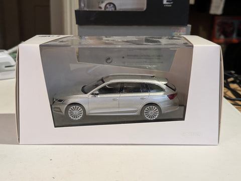 Norev 1/43 Skoda Octavia Combi Silver Model